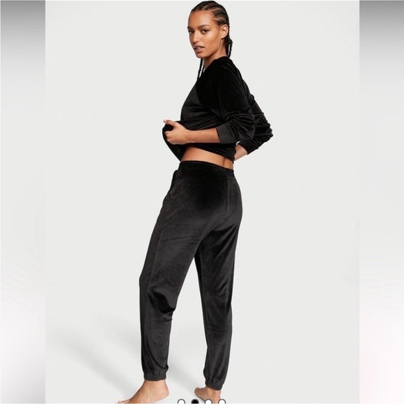 Victoria’s Secret Black ribbed Velour sweatshirt XXL - Picture 2 of 5